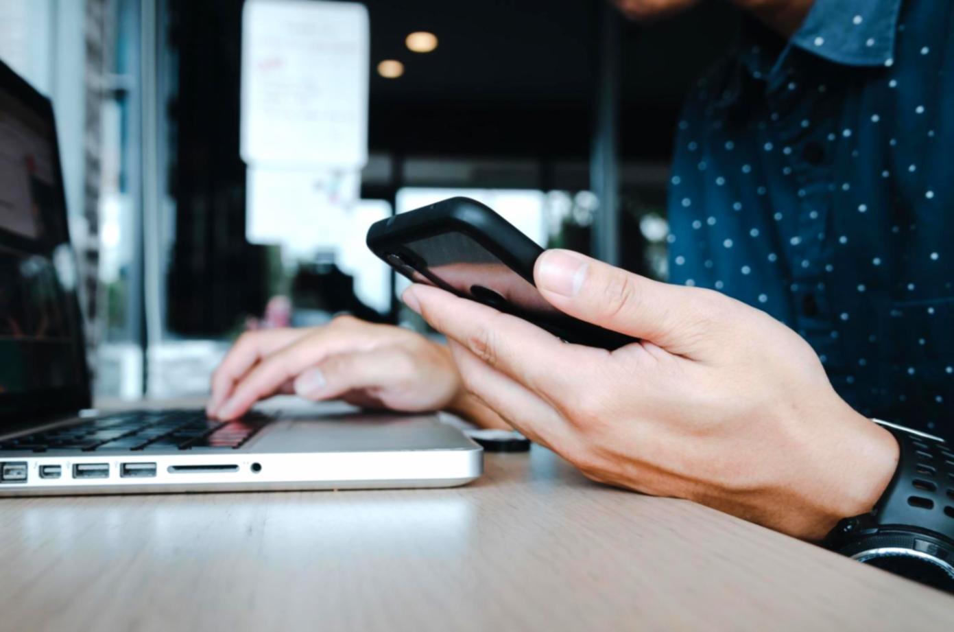 Instructor demonstrating real-time technique adjustments